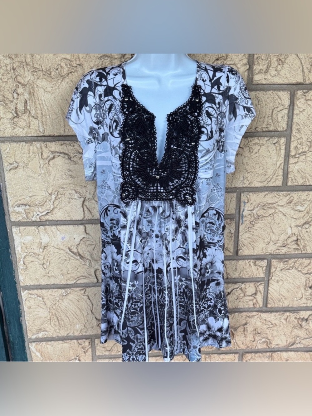 Apt. 9 Monochrome Patterned Top comfy loose Size Large Tunic